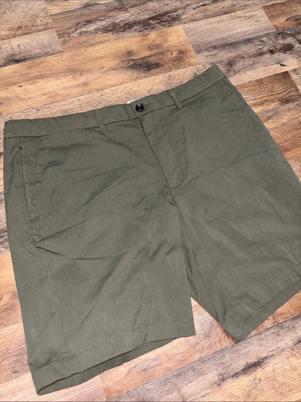 Goodfellow & Co Olive Flat-Front Chino Shorts | Men’s 38